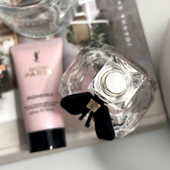 Yves Saint Laurent - Mon Paris Set EDP (90ml) + Body Lotion (50ml) - Picture 3 of 3